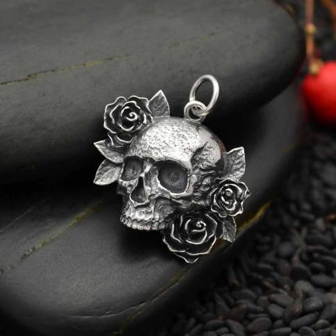 Silver Skull and Roses Pendant
